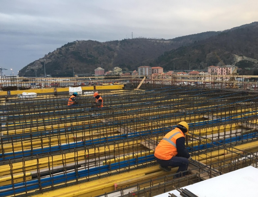 Nuova piastra multifunzionale del porto di Vado Ligure: EDIFICIO AMMINISTRATIVO